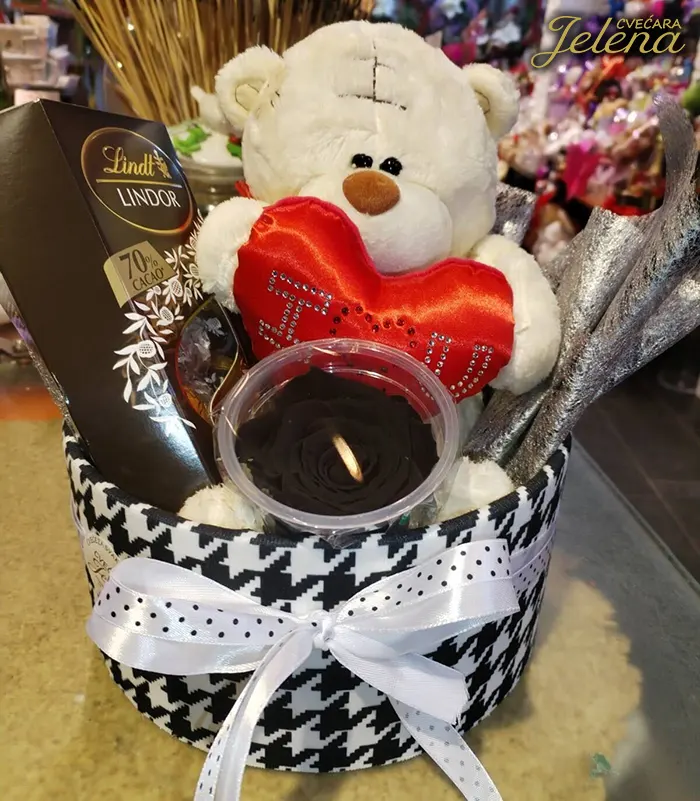 Box sa večnom ružom Box sa večnom ružom