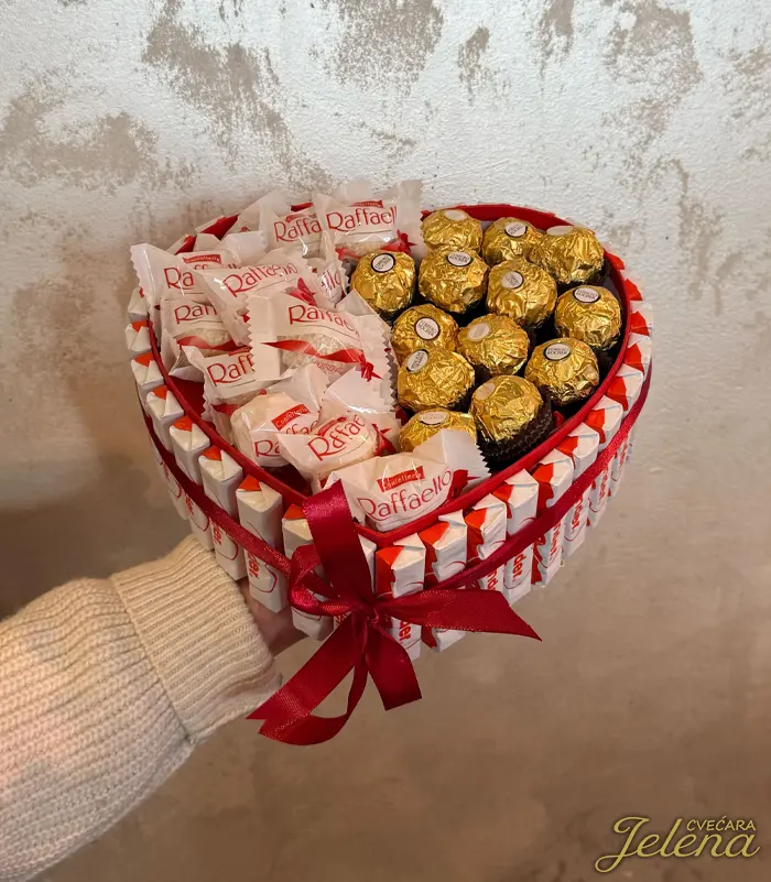 Aranžman sa slatkišima - Srce Aranžman sa slatkišima - Srce